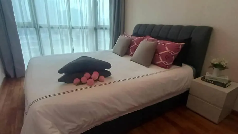 Apartment 2Br 4Pax Reizz Residences Jalan Ampang With Balcony And City Views